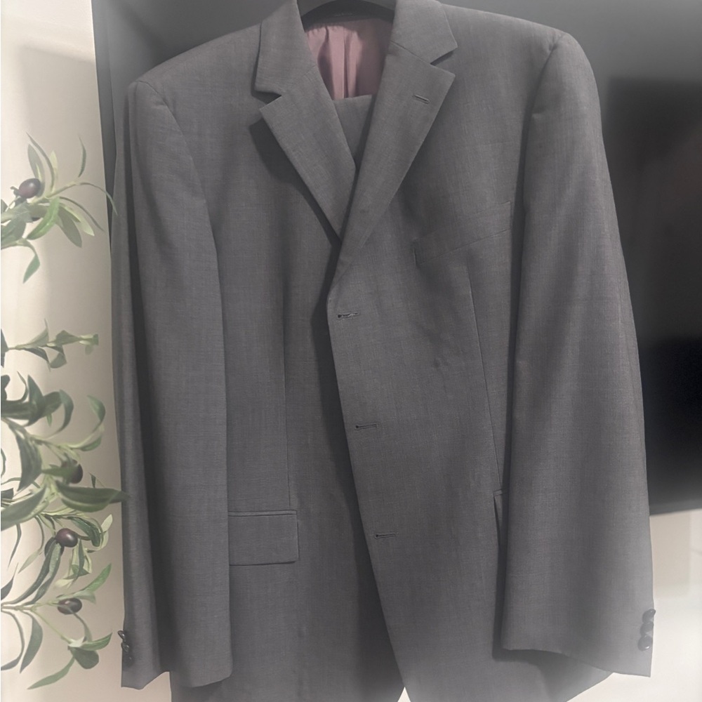 Boss Classic Gray Men's Suit
